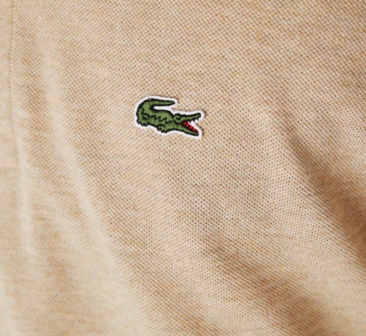 Camiseta con cuello Lacoste Classic Fit L.12.12 - Beige