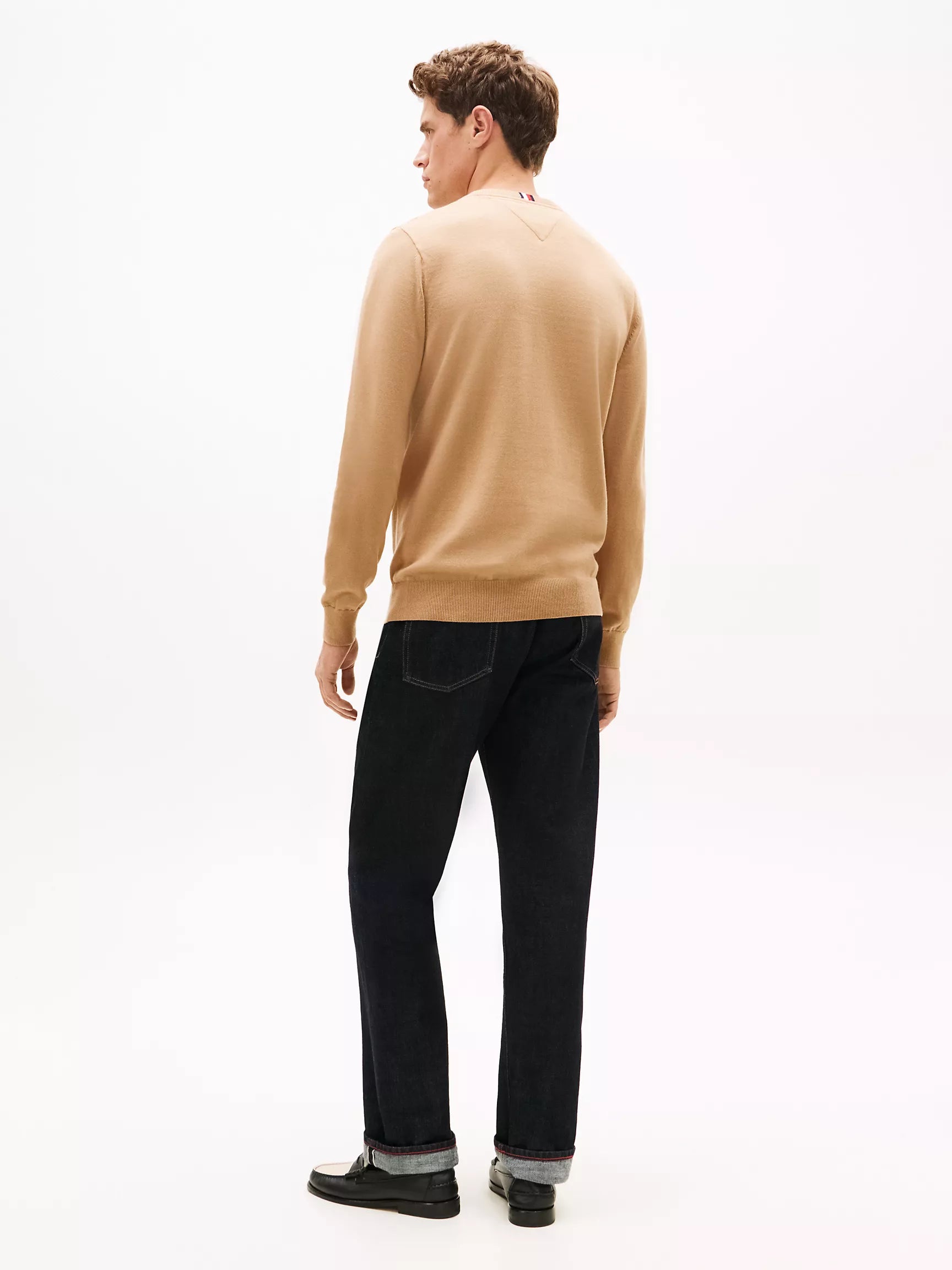Sweater clásico cuello redondo Tommy Hilfiger - Camel