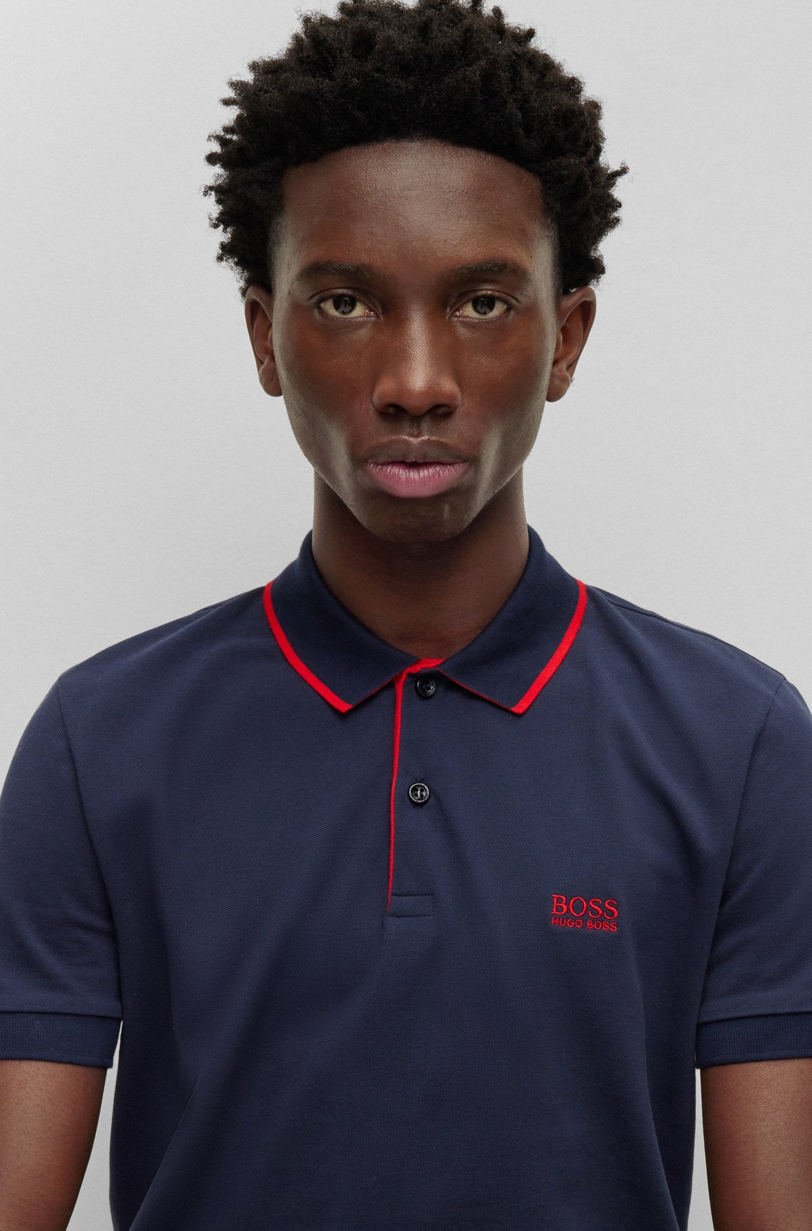 Camiseta con cuello Boss- Logo Bordado