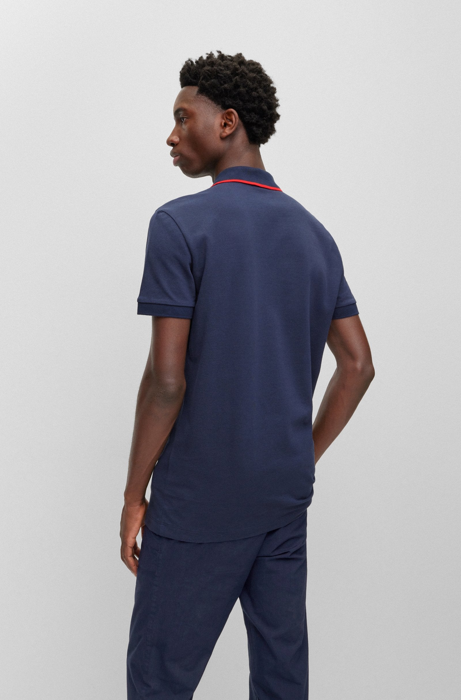 Camiseta con cuello Boss- Logo Bordado